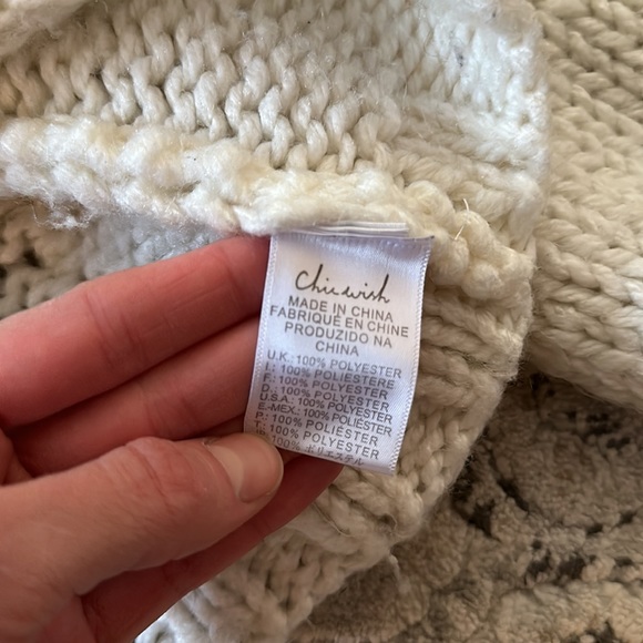 Chicwish true love heart bobble turtle neck - Picture 2 of 5